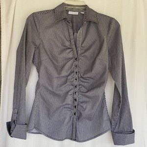 New York and Company Ruched Button Up XS.